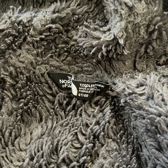 Boys north face down 550 fill grey coat gently used - Picture 2 of 4